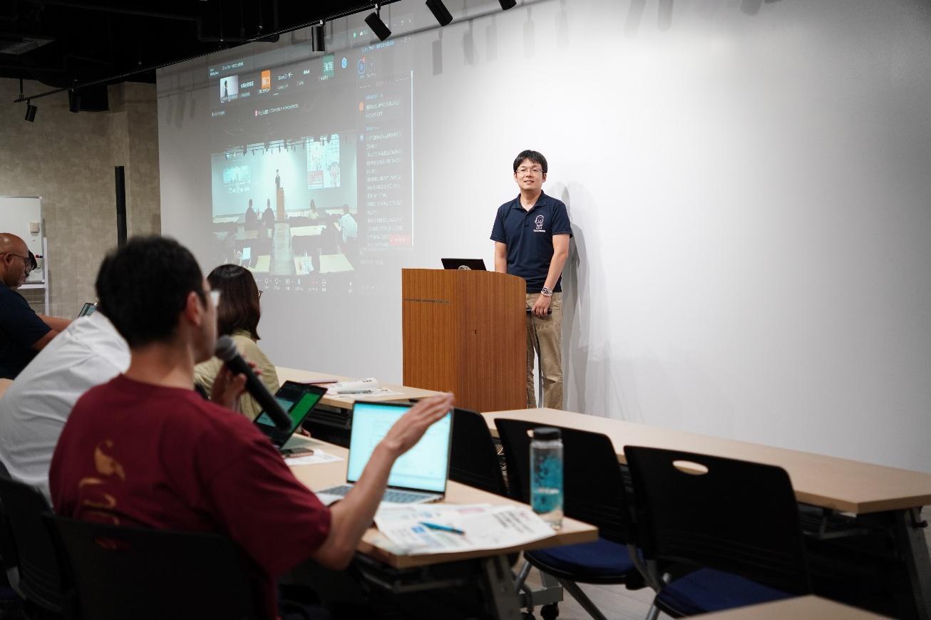 講演後の質疑応答の様子